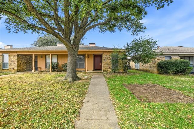 2728 Westchester Dr in Arlington, TX - Building Photo