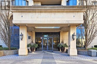 662-6662 Sheppard Ave E in Toronto, ON - Building Photo - Building Photo