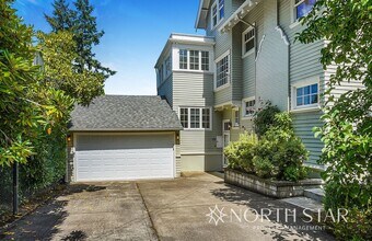 2233 SW 18th Ave in Portland, OR - Building Photo - Building Photo