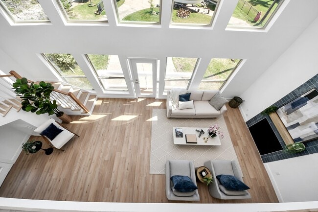 property at 300 Narcissus Rd