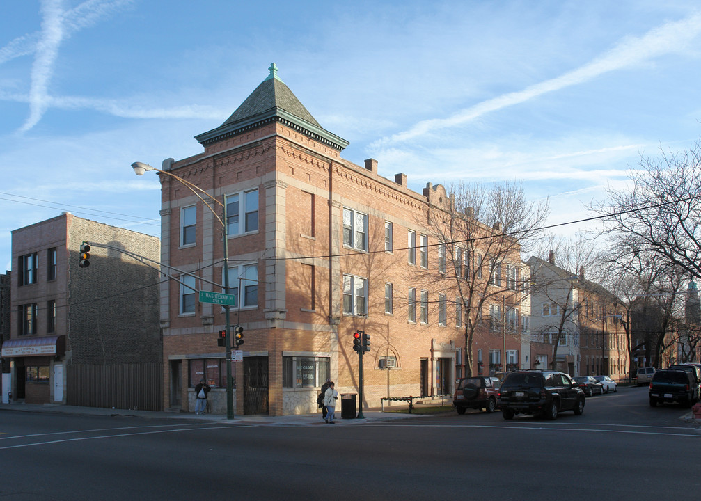 2659 W Cermak Rd in Chicago, IL - Foto de edificio