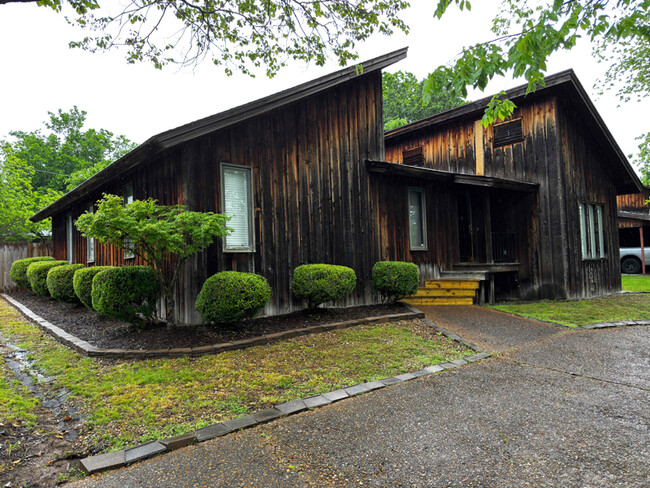 property at 405 E Charles St