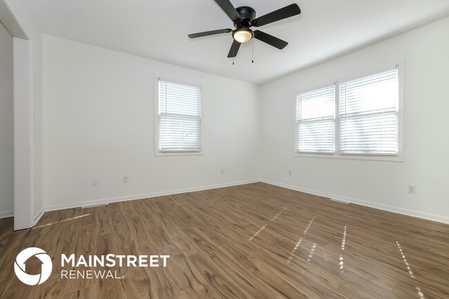 2317 NW Kensington Ct, Unit 6 in Blue Springs, MO - Foto de edificio - Building Photo