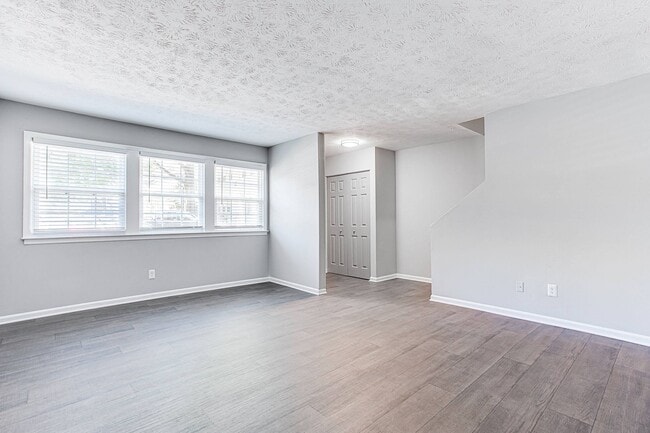 Elevate at The Pointe in Marietta, GA - Foto de edificio - Building Photo