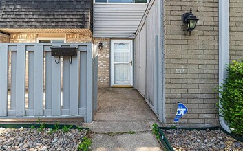 1402 Bill Carrol Dr in Norman, OK - Building Photo - Building Photo