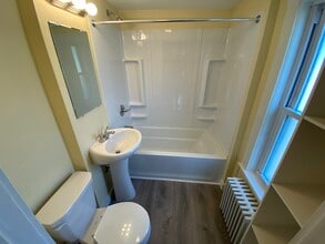 114 King St in Northampton, MA - Building Photo - Building Photo