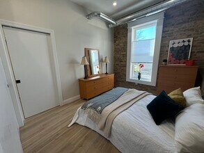 601 Green Bay Rd, Unit 201 in Wilmette, IL - Building Photo - Building Photo