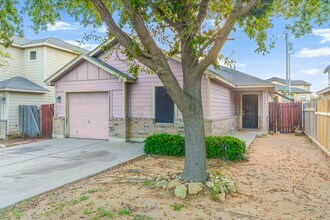 14119 Fawn Dr in Laredo, TX - Building Photo - Building Photo