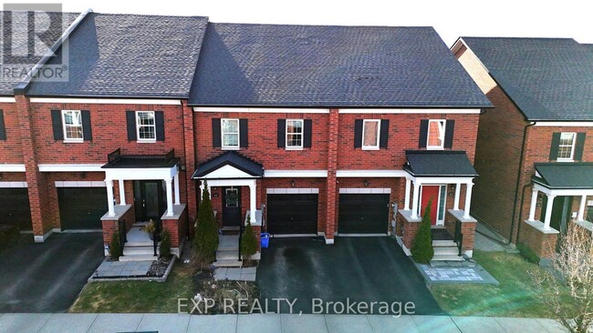 64 Henry Cres