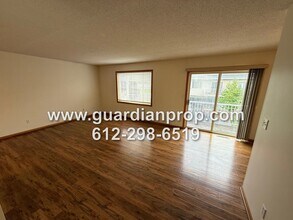 2509 Cobble Hill Ct in Woodbury, MN - Building Photo - Building Photo