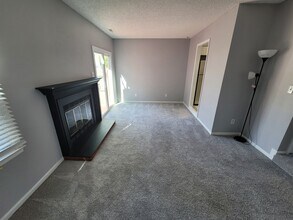 2449 Reagan Ave in Virginia Beach, VA - Building Photo - Building Photo