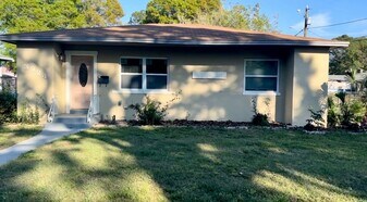3924 Highland St S in St. Petersburg, FL - Building Photo