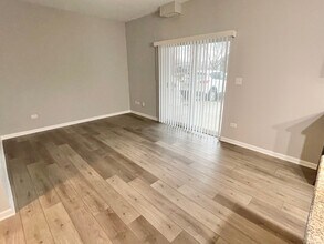 809 E Main St in East Dundee, IL - Building Photo - Building Photo