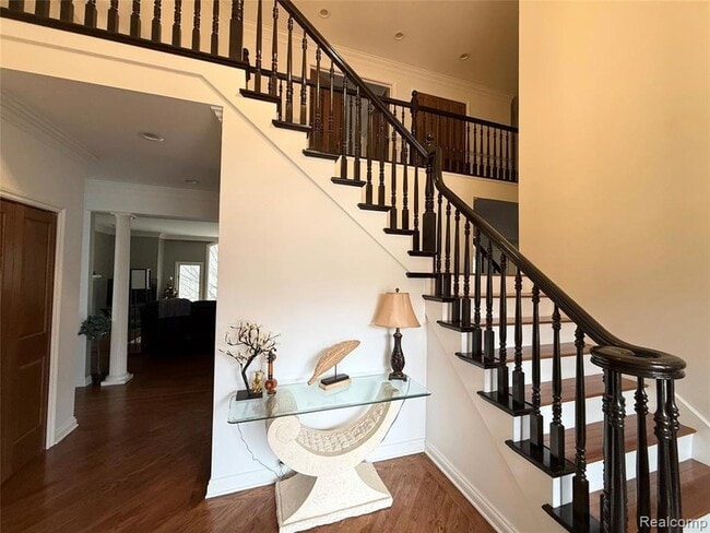 23170 Inverness Ct in Novi, MI - Foto de edificio - Building Photo