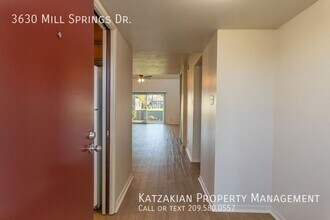 3630 Mill Springs Dr in Stockton, CA - Building Photo - Building Photo