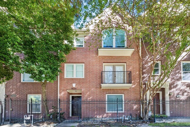 property at 1626 Genesee St