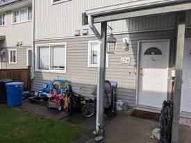 45185 Wolfe Rd in Chilliwack, BC - Building Photo