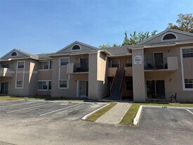 2091 NW 96th Terrace in Pembroke Pines, FL - Building Photo