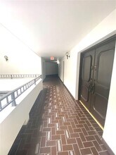 13953 Kendale Lakes Cir in Miami, FL - Building Photo - Building Photo