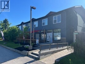 14635 Ninth Line in Whitchurch-Stouffville, ON - Building Photo