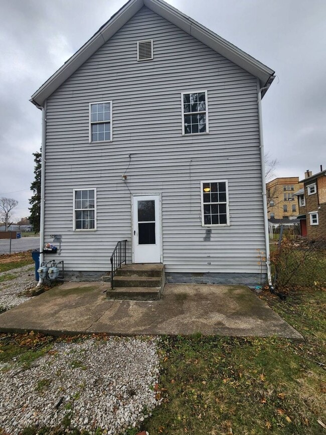 521 W 14th St in Lorain, OH - Building Photo - Building Photo