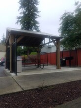 Horizon Square Apartment Homes in Everett, WA - Building Photo - Building Photo