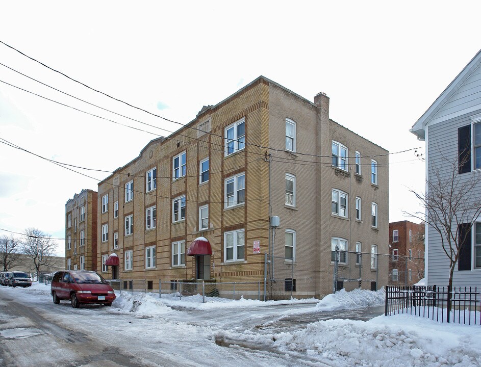 19-25 Colonial St in Hartford, CT - Building Photo