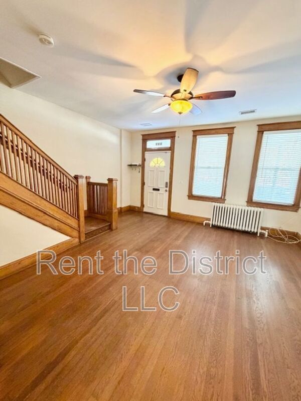 814 Longfellow St NW in Washington, DC - Building Photo - Building Photo