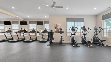 The Pinnacle at Parkside Village in Galloway, OH - Building Photo - Building Photo