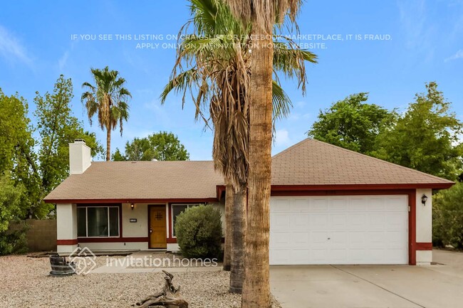 8126 W Sweetwater Ave in Peoria, AZ - Building Photo - Building Photo