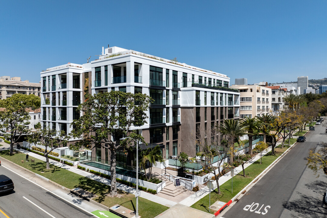 425-429 N Palm Dr in Beverly Hills, CA - Foto de edificio