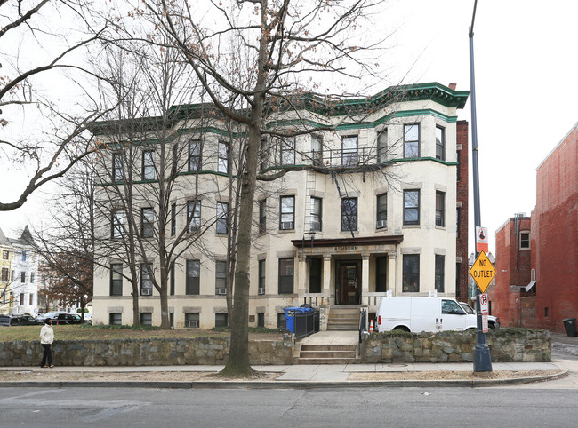 1300 Harvard St NW in Washington, DC - Building Photo - Building Photo