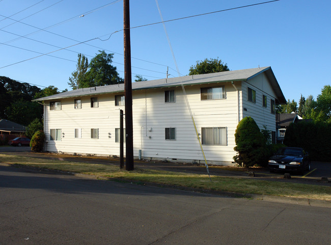 1686 Liberty St NE in Salem, OR - Building Photo - Building Photo