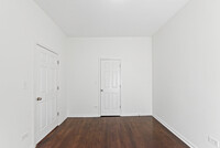 4423 S Prairie Ave, Unit 3 in Chicago, IL - Building Photo - Building Photo