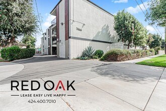 7466 Rosemead Blvd in Pico Rivera, CA - Foto de edificio - Building Photo