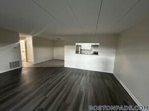 51 Hill Rd in Belmont, MA - Foto de edificio - Building Photo