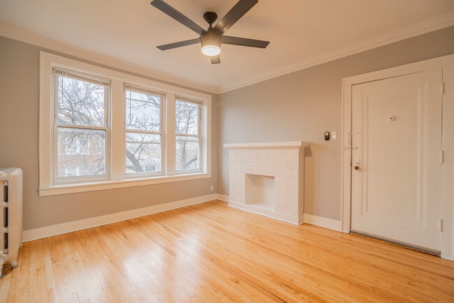 2422 W Fargo Ave in Chicago, IL - Building Photo - Building Photo