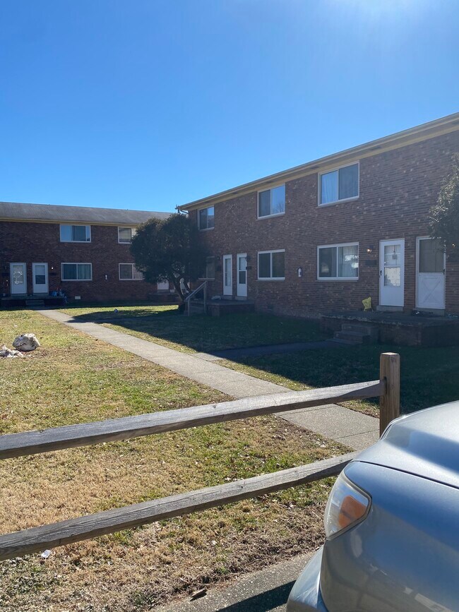 222 Bowie St Rentals in St. Albans, WV