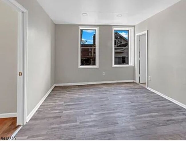 84 Second St, Unit 4 in Elizabeth, NJ - Building Photo - Building Photo