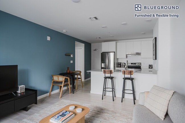 2201 Polk St in Hollywood, FL - Building Photo - Building Photo