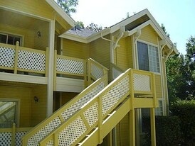 Kent Place in Elk Grove, CA - Building Photo