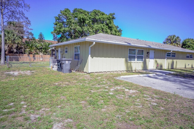 9341 Sunrise Dr in West Palm Beach, FL - Building Photo - Building Photo