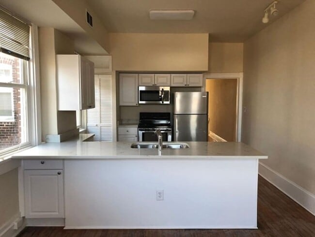 1820 W Cary St in Richmond, VA - Building Photo - Building Photo