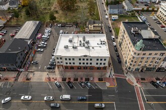 Liberty Commons in Middletown, CT - Building Photo - Building Photo