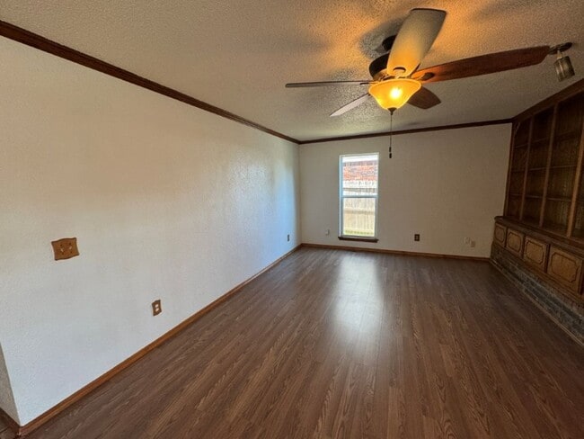 3816 Winds W Ct in Oklahoma City, OK - Building Photo - Building Photo
