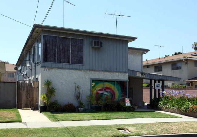 317 Walnut Ave in Long Beach, CA - Building Photo - Building Photo