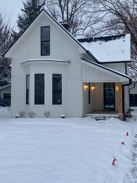 421 S Union St in Westfield, IN - Foto de edificio