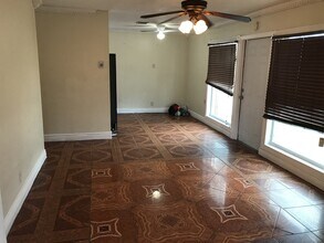 3250 NW 18th Pl in Fort Lauderdale, FL - Building Photo - Building Photo