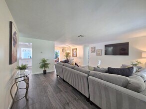 1914 Ottersrest Ln in Cape Coral, FL - Building Photo - Building Photo