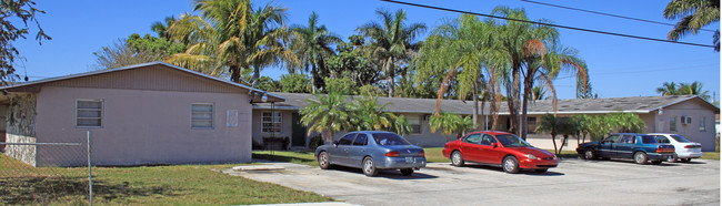 870 W Palm Dr in Homestead, FL - Building Photo - Building Photo